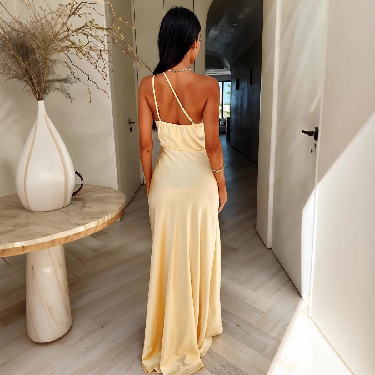 A Women's Solid Color Graceful And Fashionable Dress free delivery