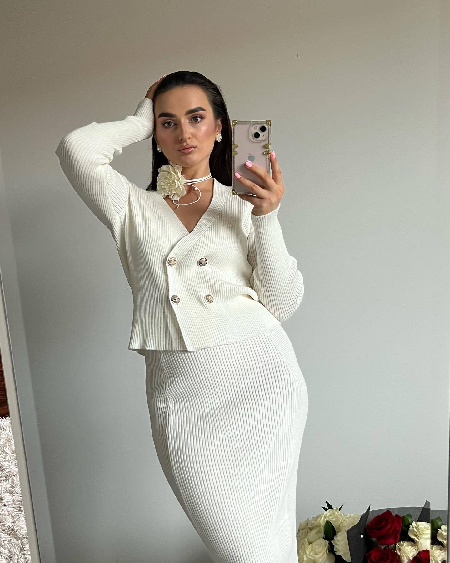 A Knitted Long Sleeve Sweater Women's Skirt free delivery