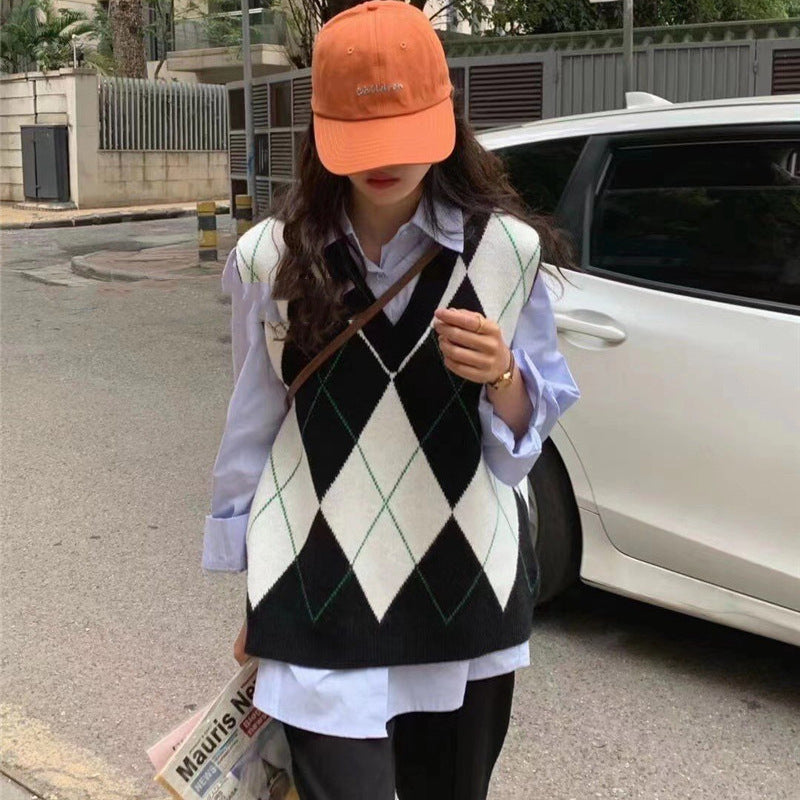 Women Wearing V-neck Knitted Vest With Overlap free delivery