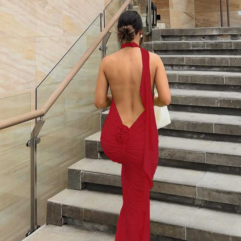 A Women's Bare Back Slim-fit Halter Dress free delivery