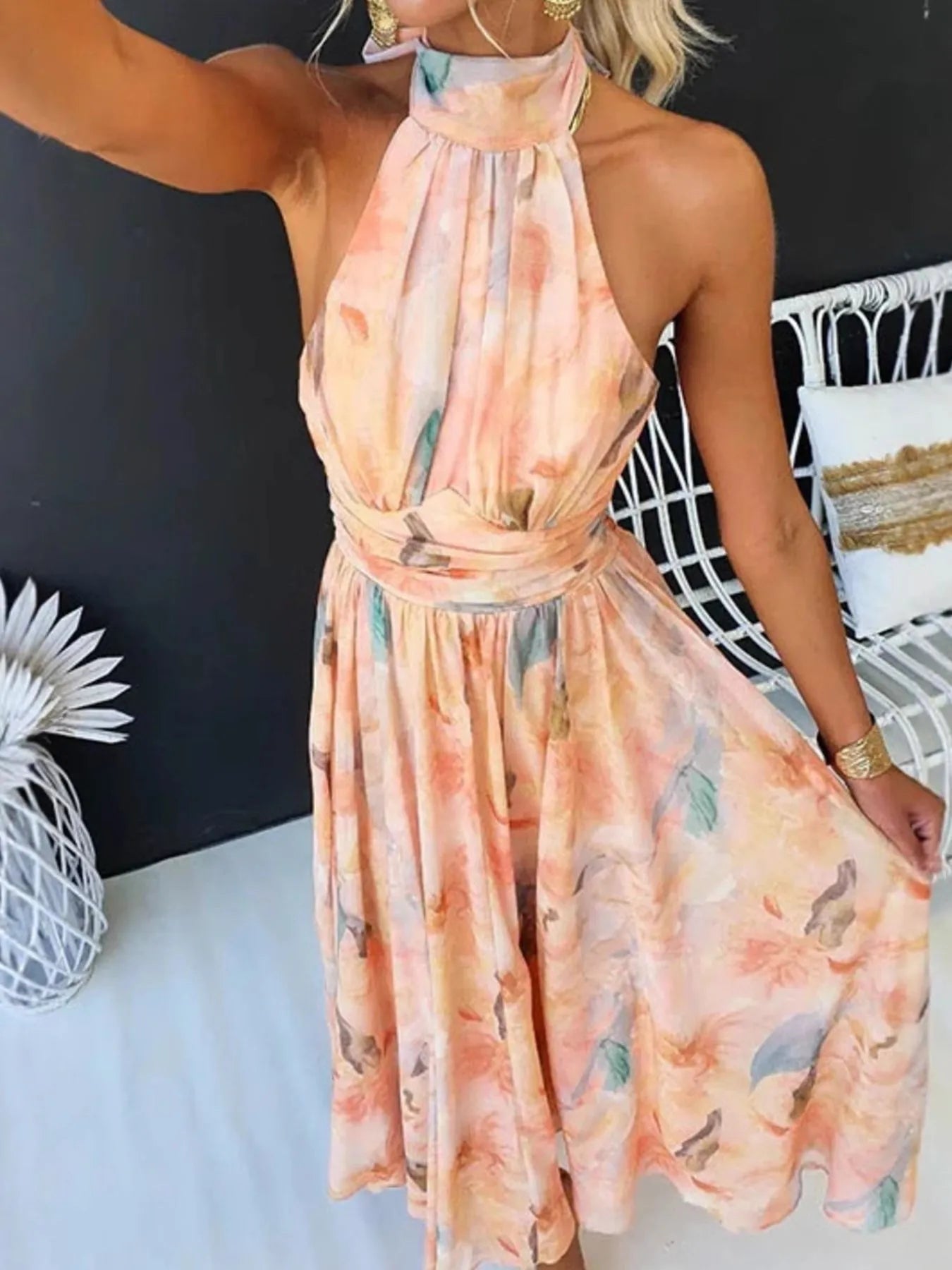 A Women's Clothing Vacation Style Sleeveless Printed Backless Dress free delivery