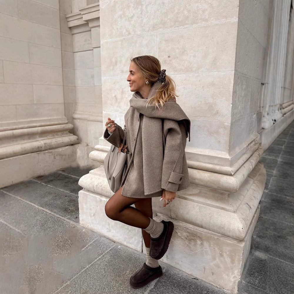 A Women's Detachable Scarf Collar Short Coat free delivery