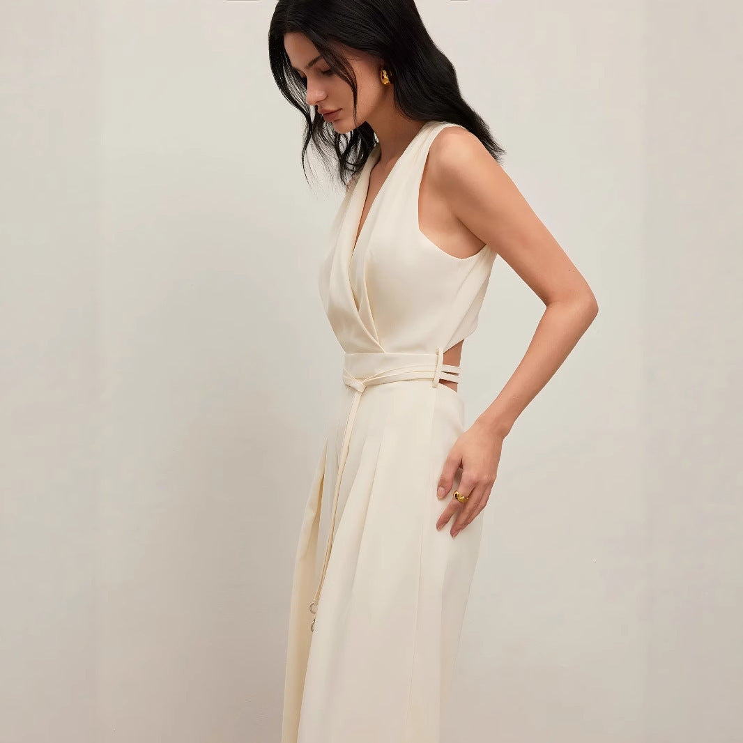 Women's Solid Color And V-neck Sleeveless Fashion Casual Jumpsuit free delivery