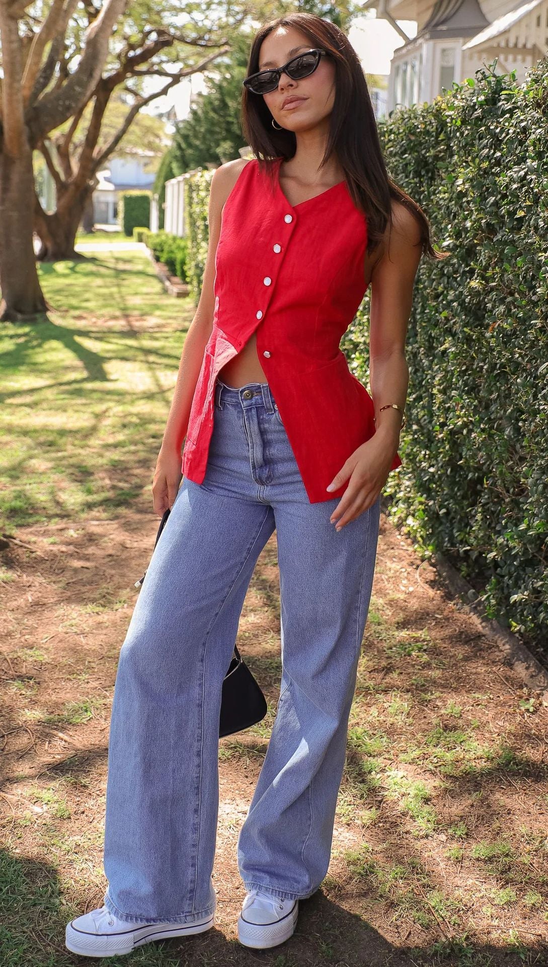 A Solid Color And V-neck Sleeveless Vest Design Vest free delivery
