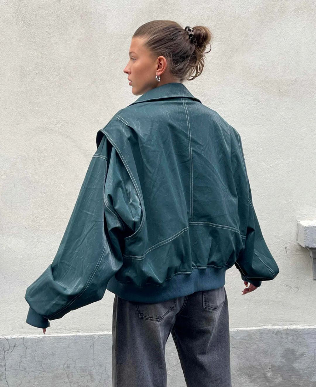 A Loose Fashion Lapel Zip-up Jacket Cool Long Sleeve Zipper Closure Moto Biker Leather Jacket Womens Clothing free delivery