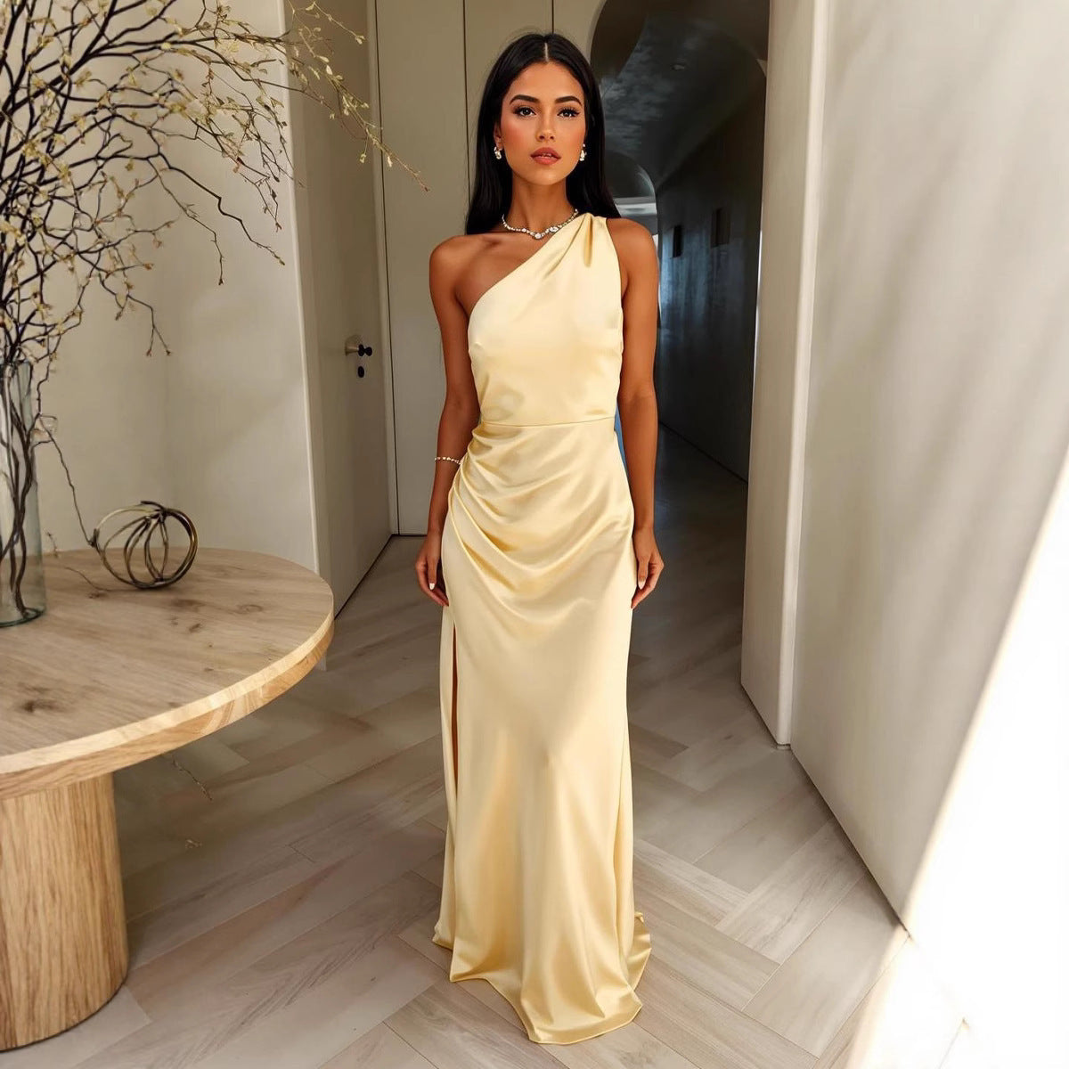 A Women's Solid Color Graceful And Fashionable Dress free delivery