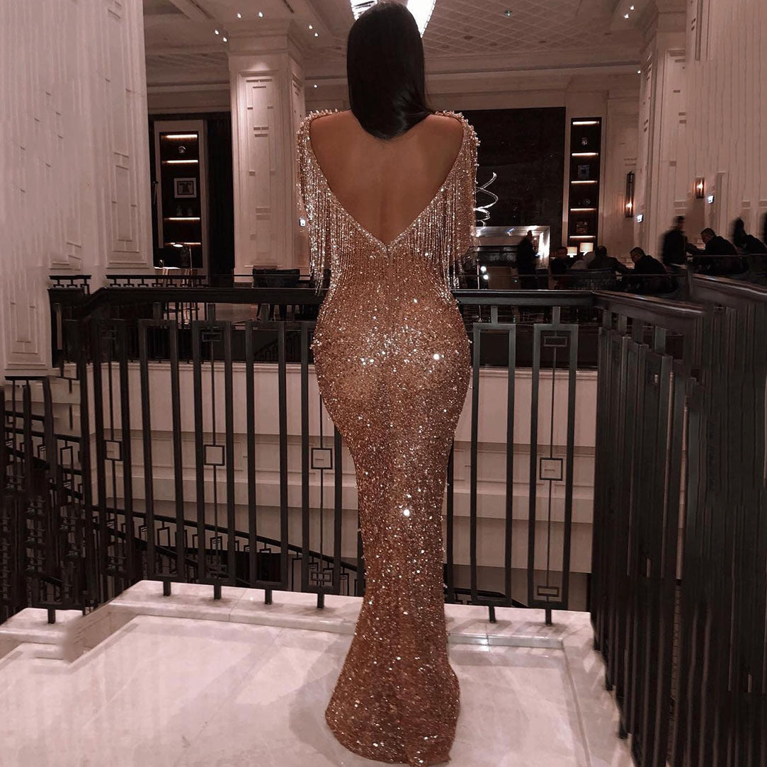 Long-sleeved halter dress