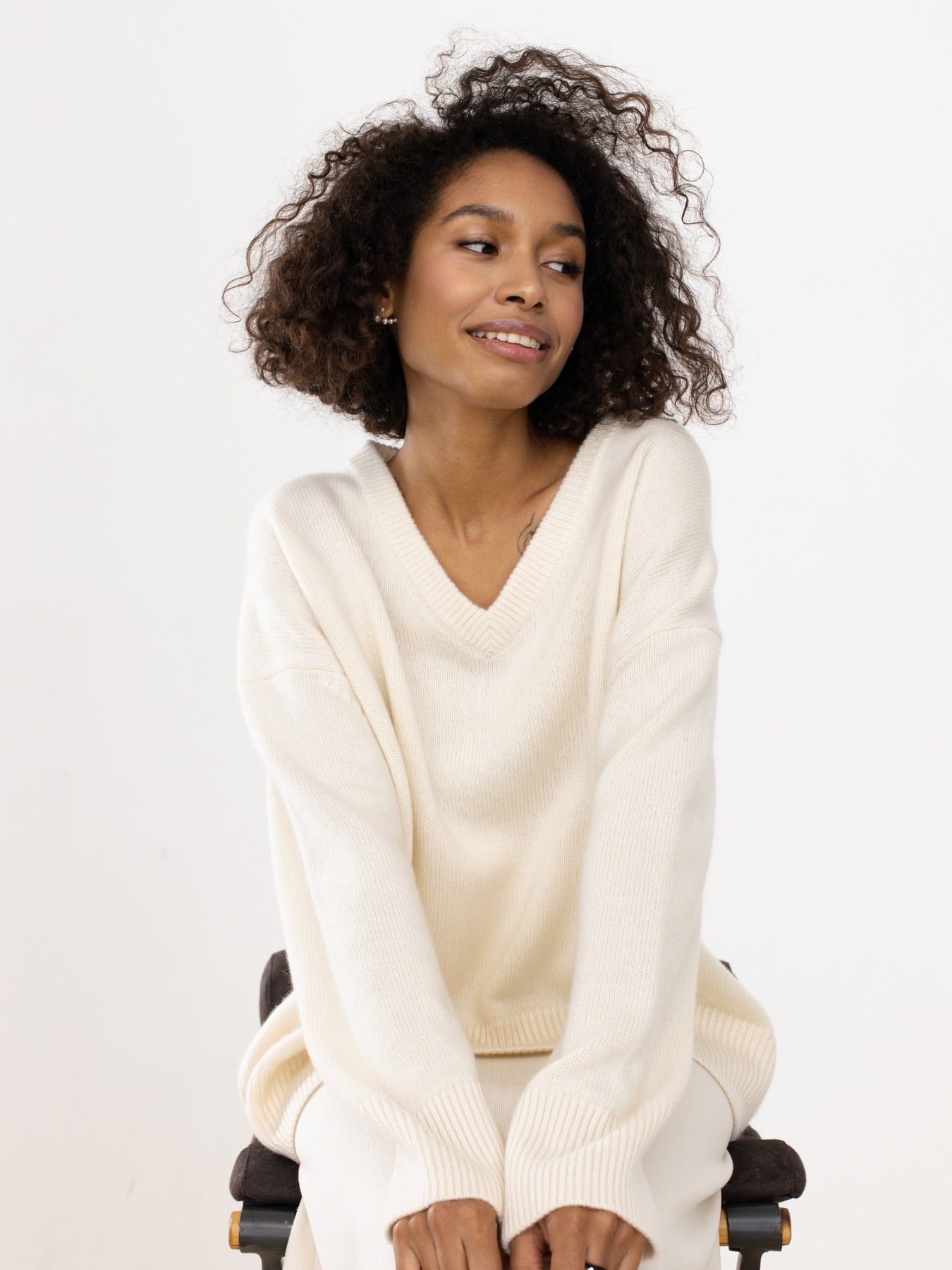 A Internet Hot Sweater V-neck Loose Long Sleeve free delivery